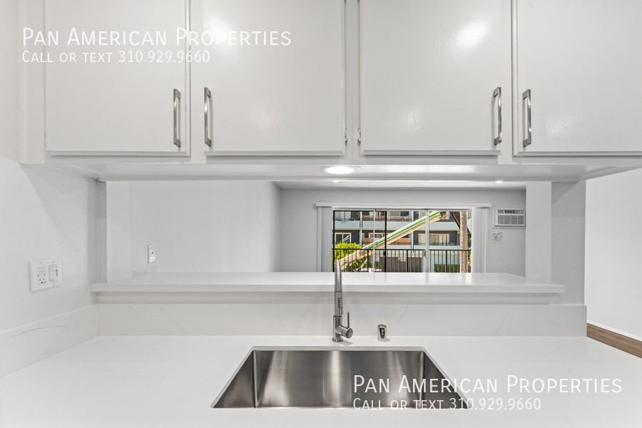 206 Euclid - Photo 2 of 20