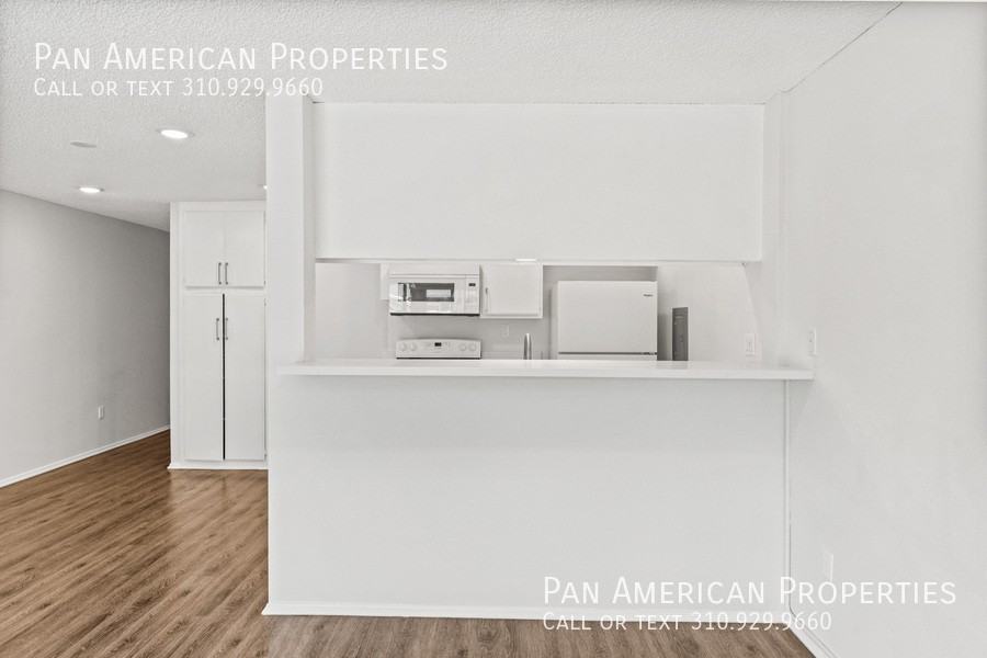 206 Euclid - Photo 7 of 15