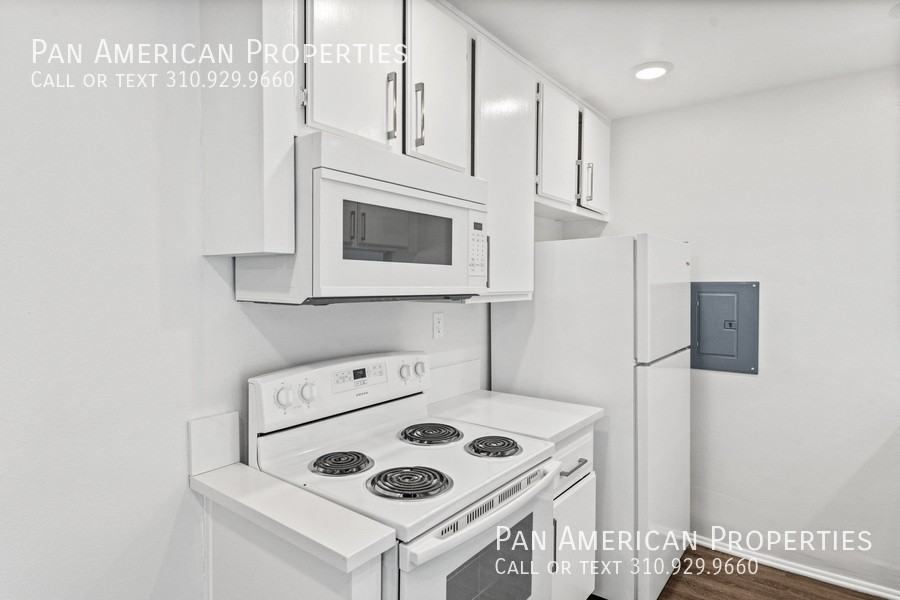 206 Euclid - Photo 7 of 15