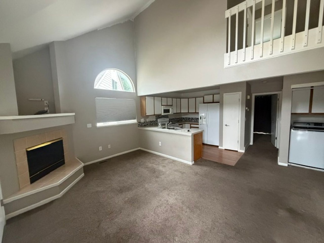 2900 Ross Dr Apt L36 - Photo 4 of 16