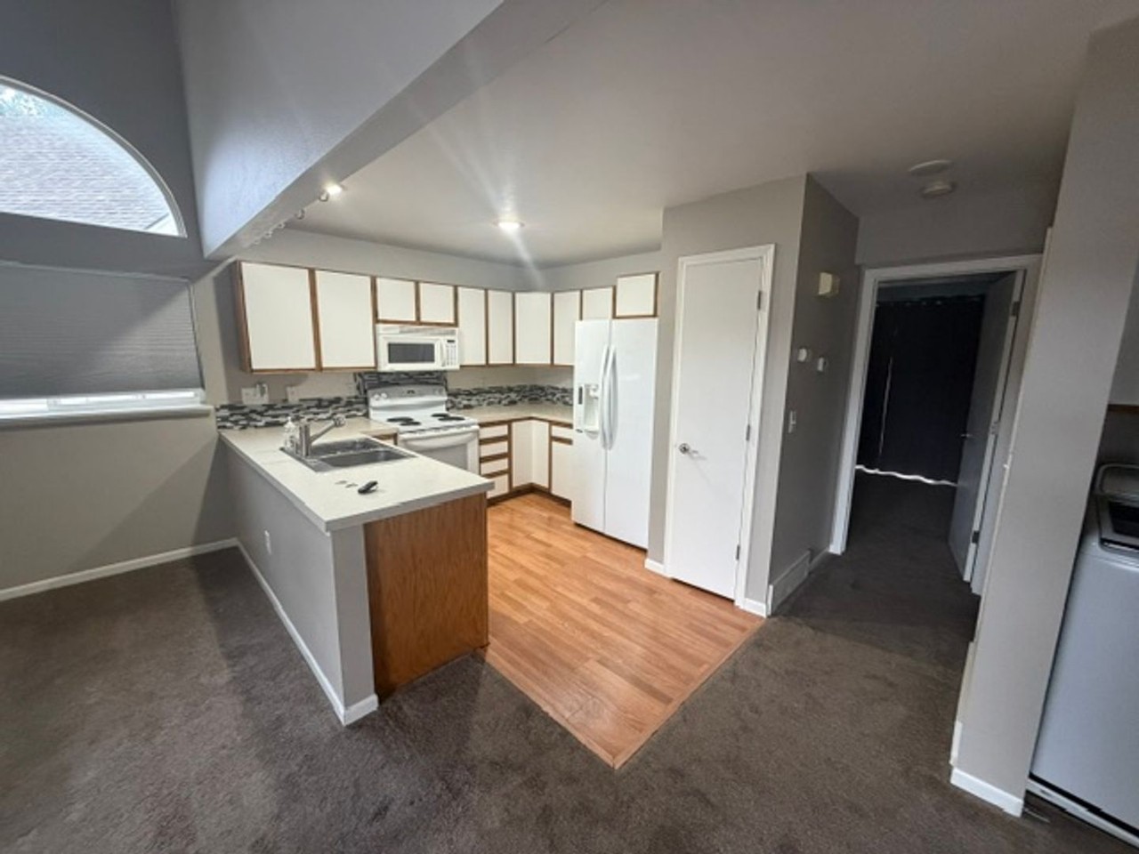 2900 Ross Dr Apt L36 - Photo 5 of 16