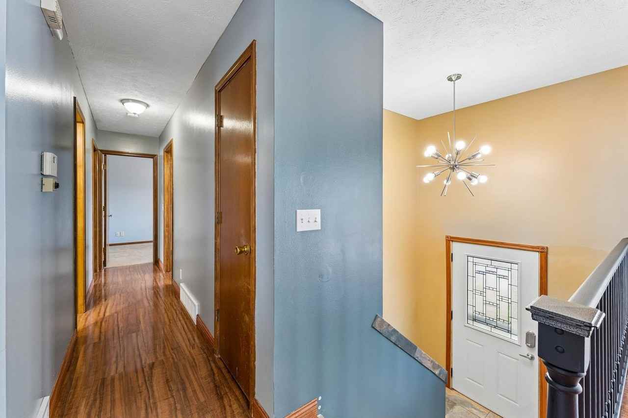 14022 Virginia St - Photo 4 of 26