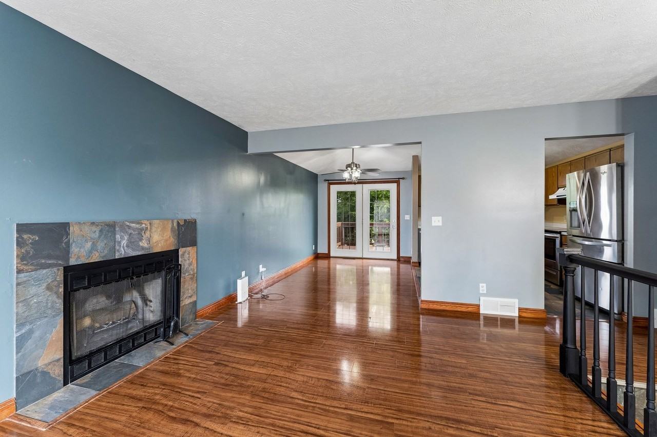 14022 Virginia St - Photo 6 of 26