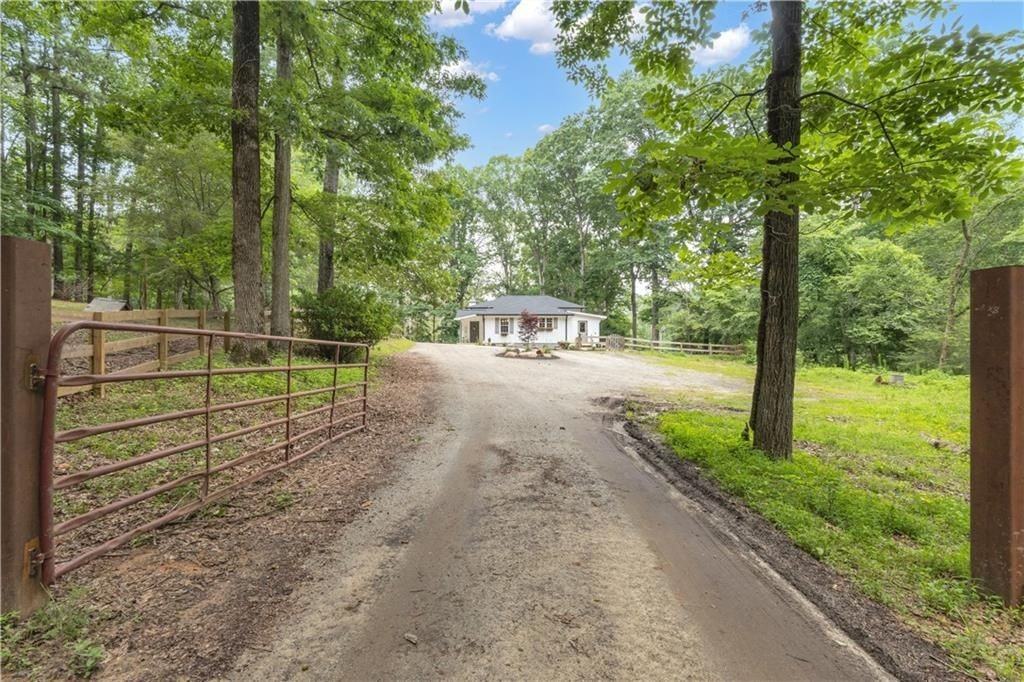 6290 Cascade Palmetto Hwy - Photo 2 of 50