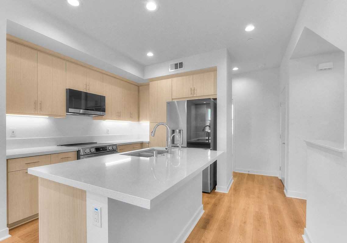 149 N 1st Ave - Photo 6 of 35