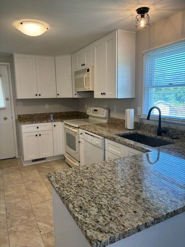21001 Westerly Rd - Photo 7 of 26