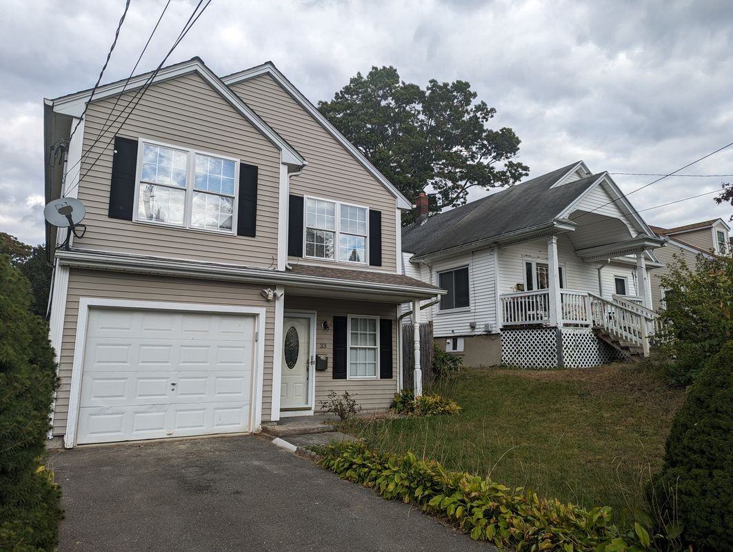 33 Hallock St - Photo 2 of 42