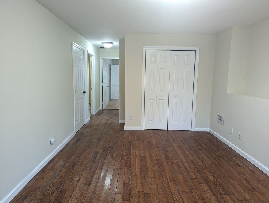 33 Hallock St - Photo 4 of 42