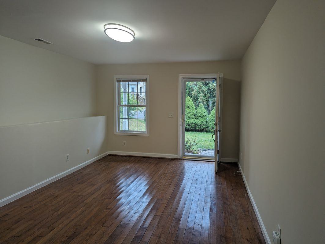 33 Hallock St - Photo 5 of 42