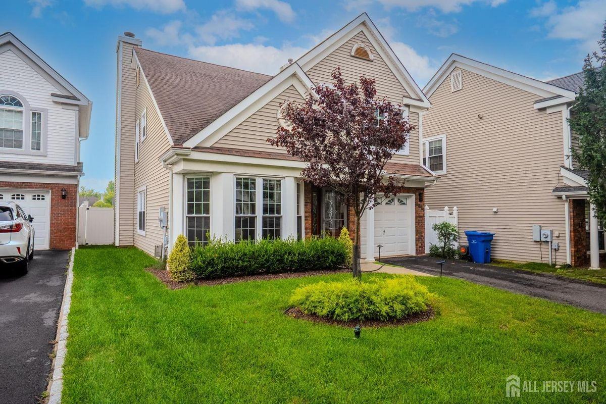 63 Carlisle Ct - Photo 4 of 43