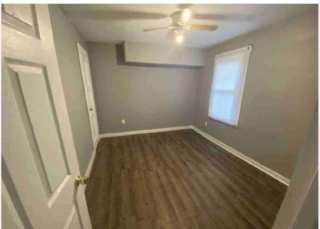 8208 N 14th St - Photo 2 of 20