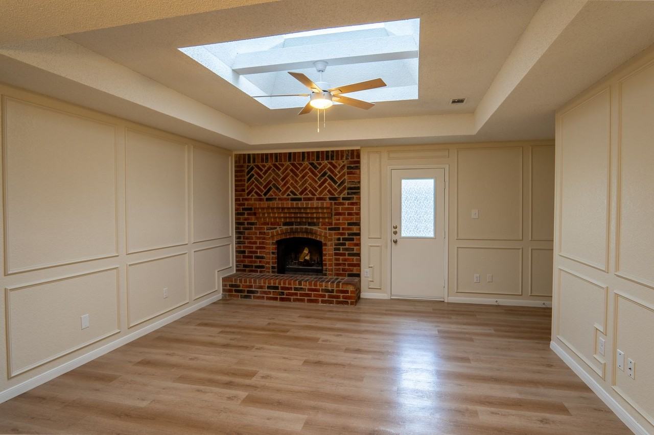 6616 6616/6618 Parkview Lane - 6616 Parkview Lane - Photo 2 of 18