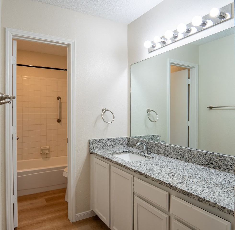 6616 6616/6618 Parkview Lane - 6616 Parkview Lane - Photo 5 of 18