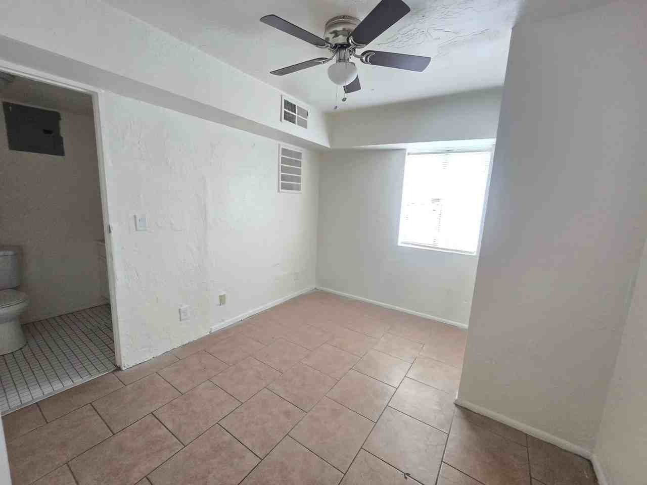 436 E 9th Ave #B1 - Photo 7 of 8