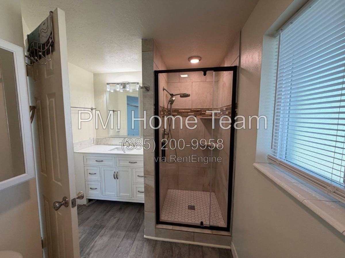 2942 N 2000 W - Photo 6 of 10