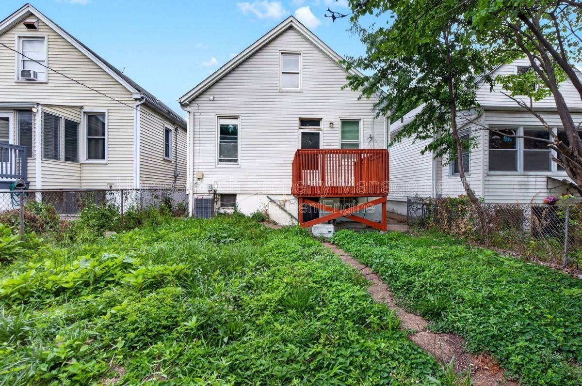 4446 Itaska St - Photo 4 of 10