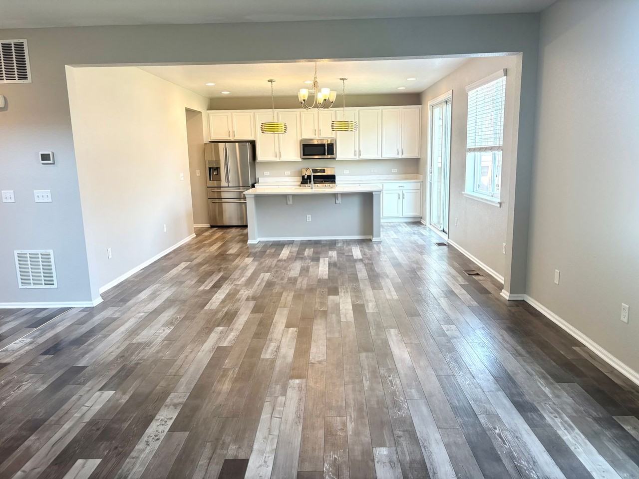 25147 E Maple Ave - Photo 7 of 33