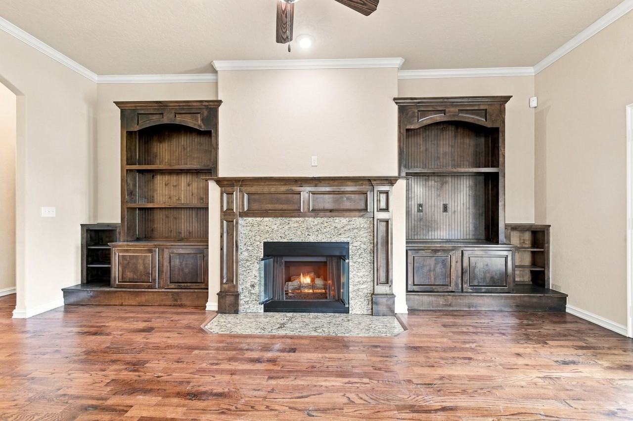 10724 Masters Cir - Photo 5 of 27