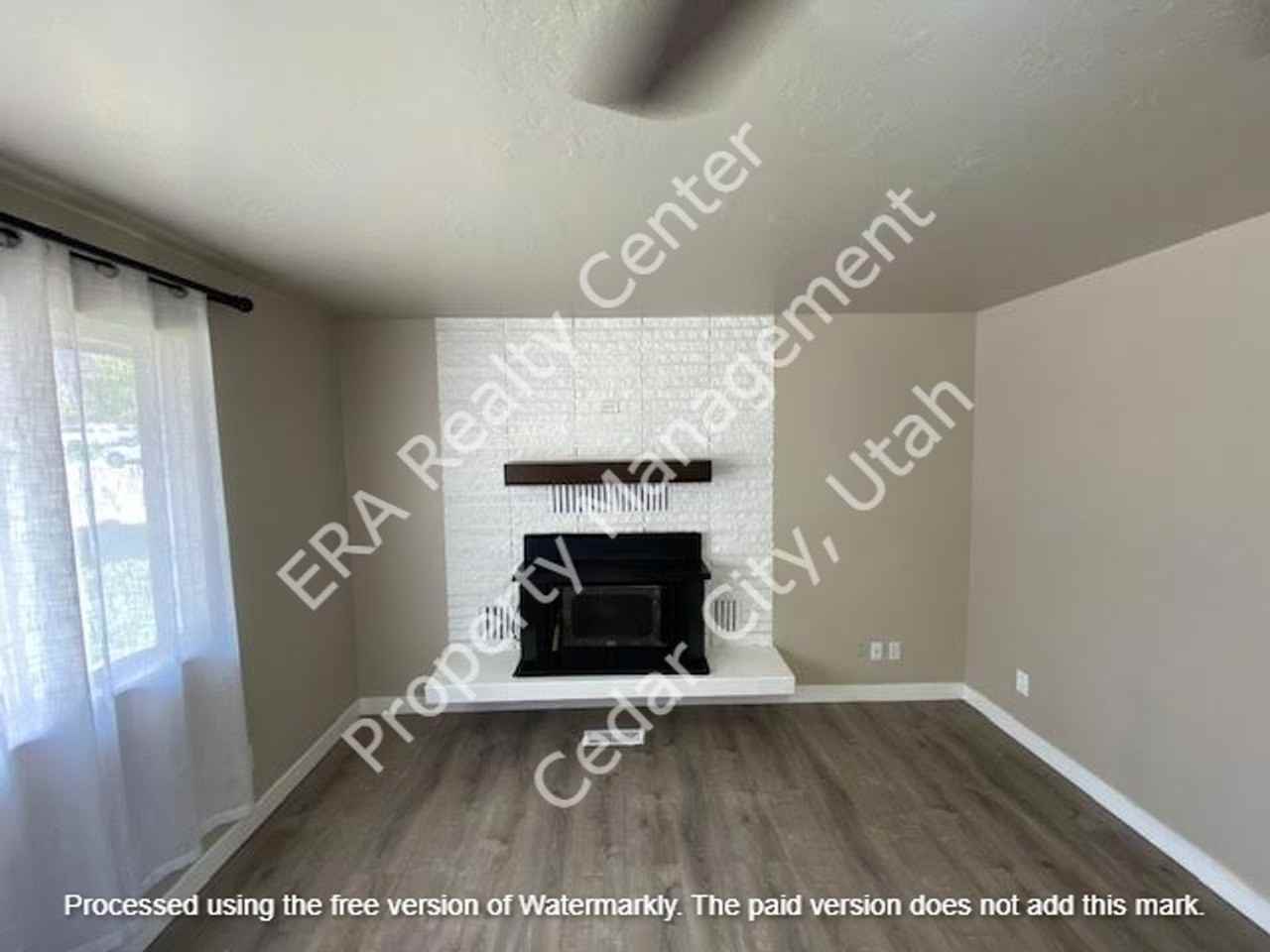 394 S 500 W - Photo 5 of 27