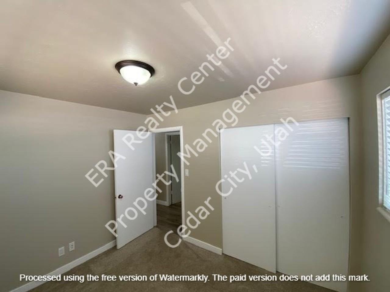 394 S 500 W - Photo 6 of 27