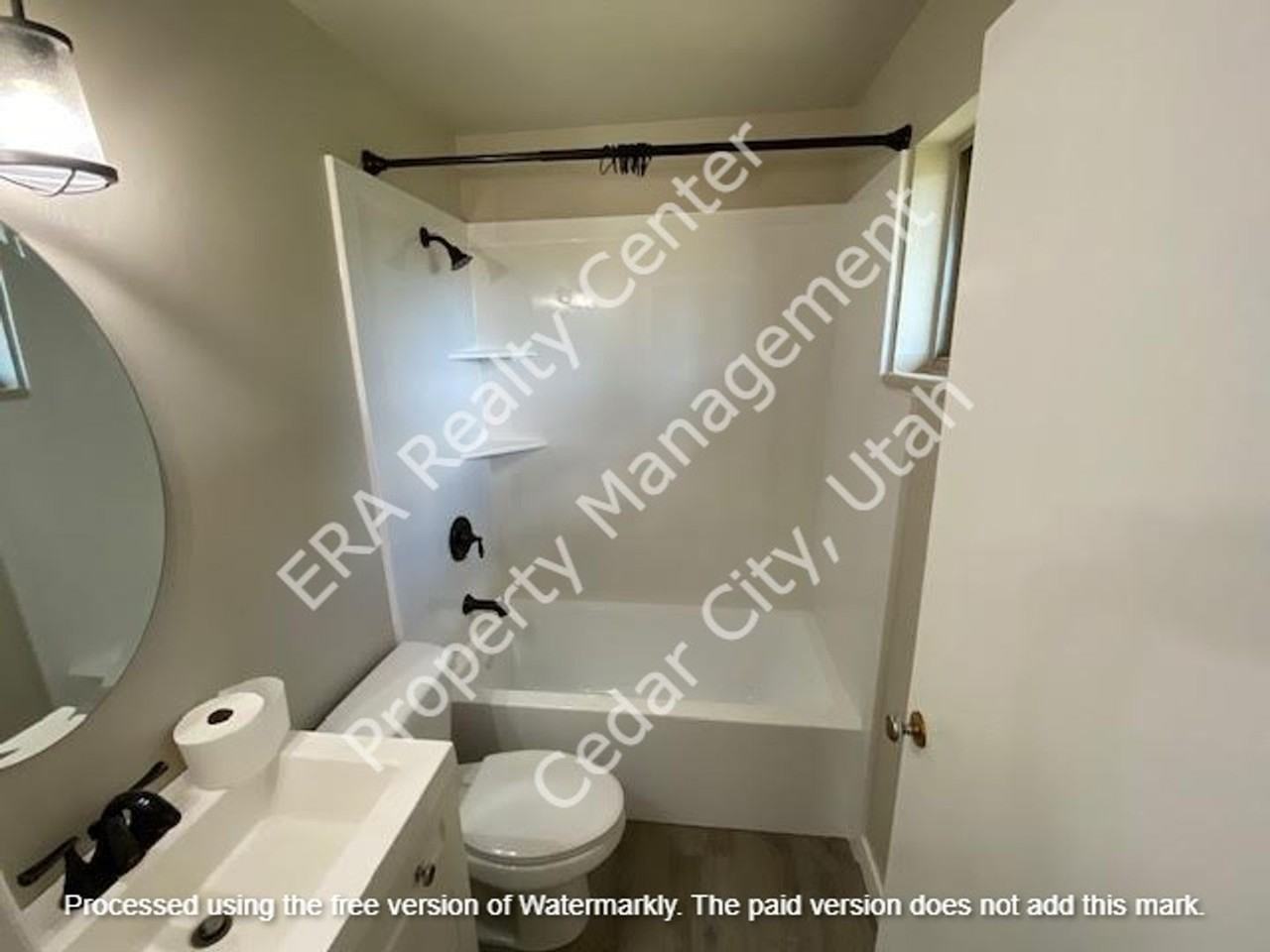 394 S 500 W - Photo 7 of 27
