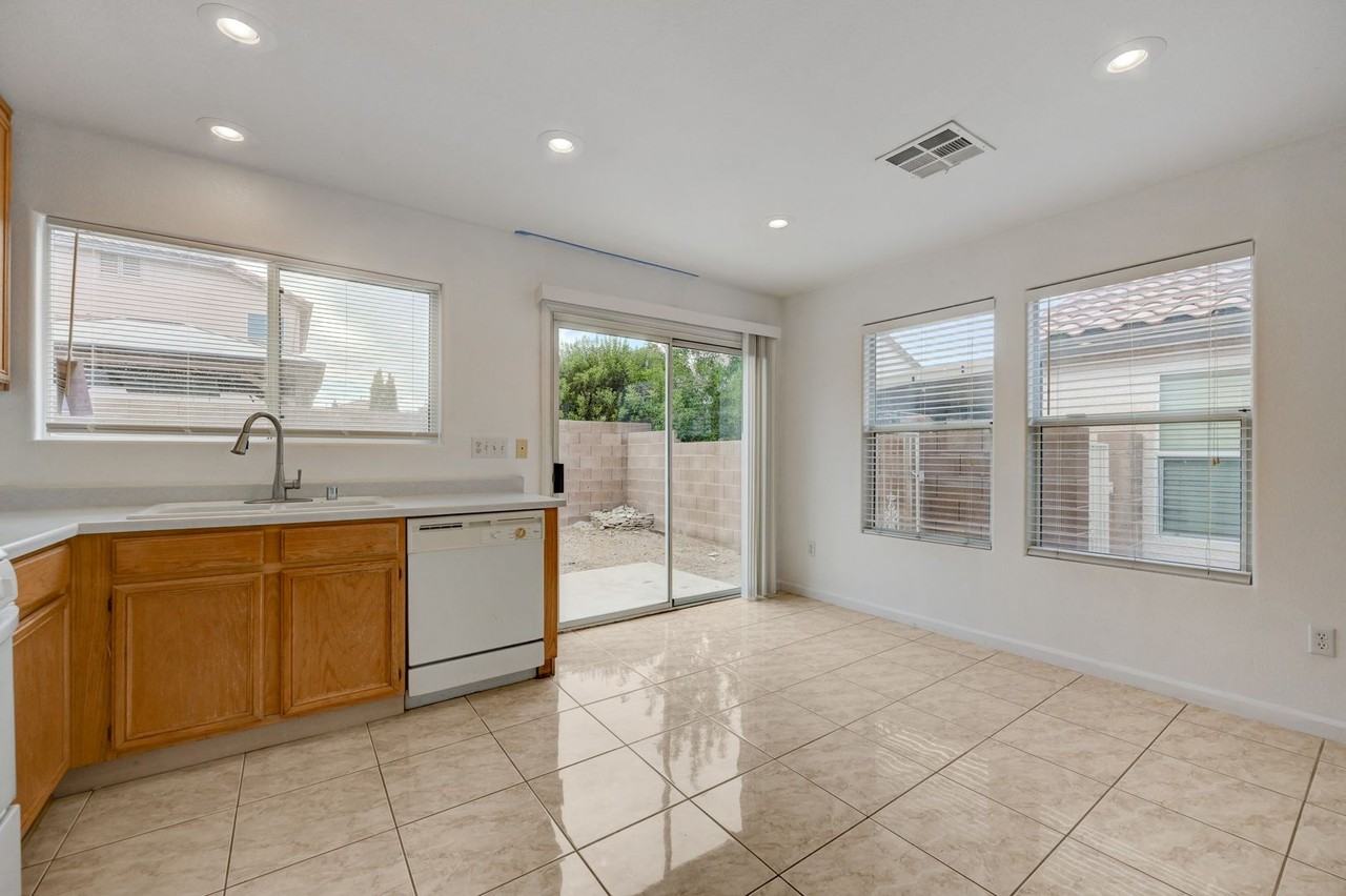 11051 Alora St - Photo 7 of 16