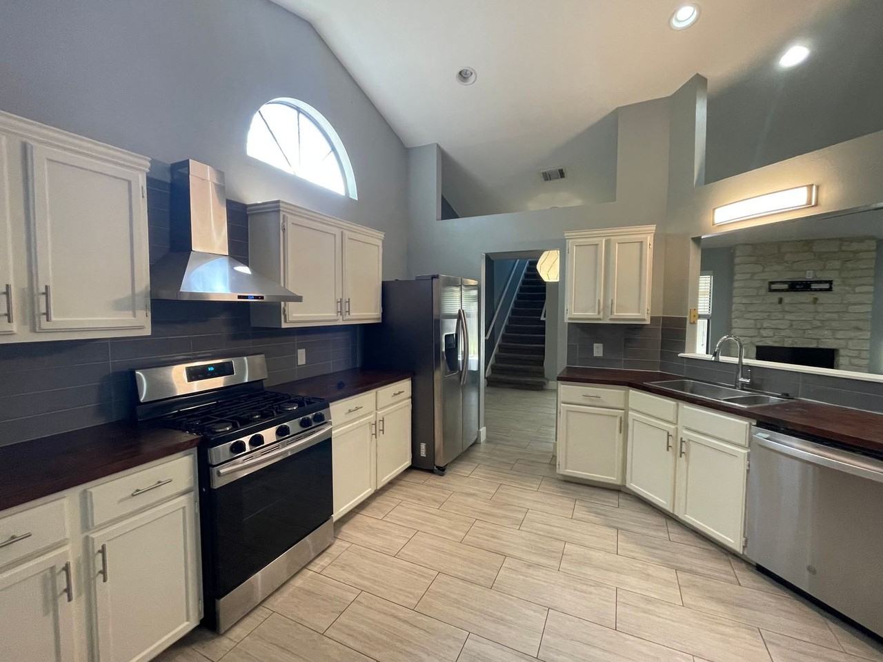 8900 Linton Dr - Photo 6 of 19