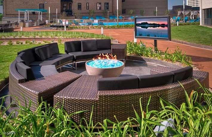 S Michigan Ave #1042