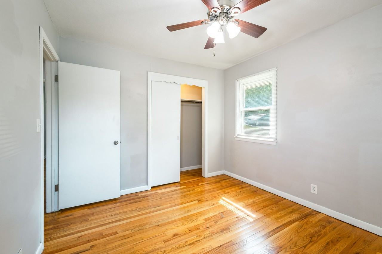 46th Street Apartments - Photo 6 of 13