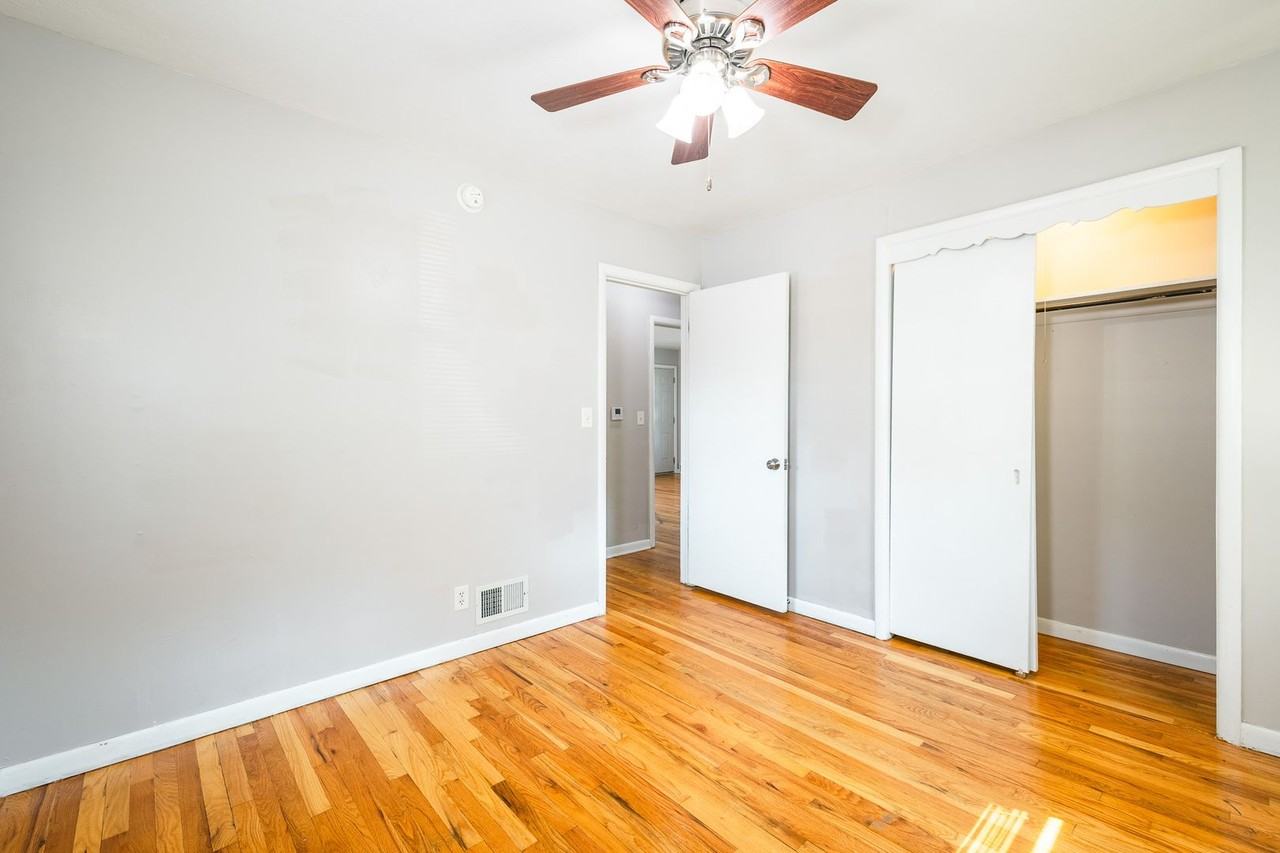 46th Street Apartments - Photo 7 of 13