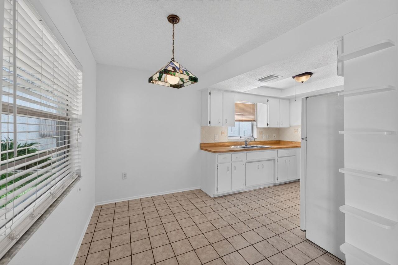 6243 Florida Ave - Photo 6 of 18