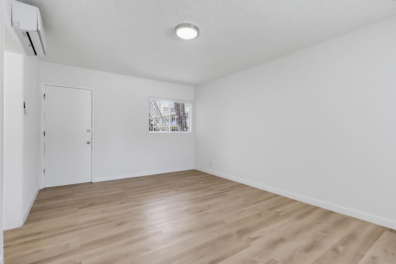 Convenient Inglewood Living Near SoFi & 105 Freeway! - Photo 7 of 50
