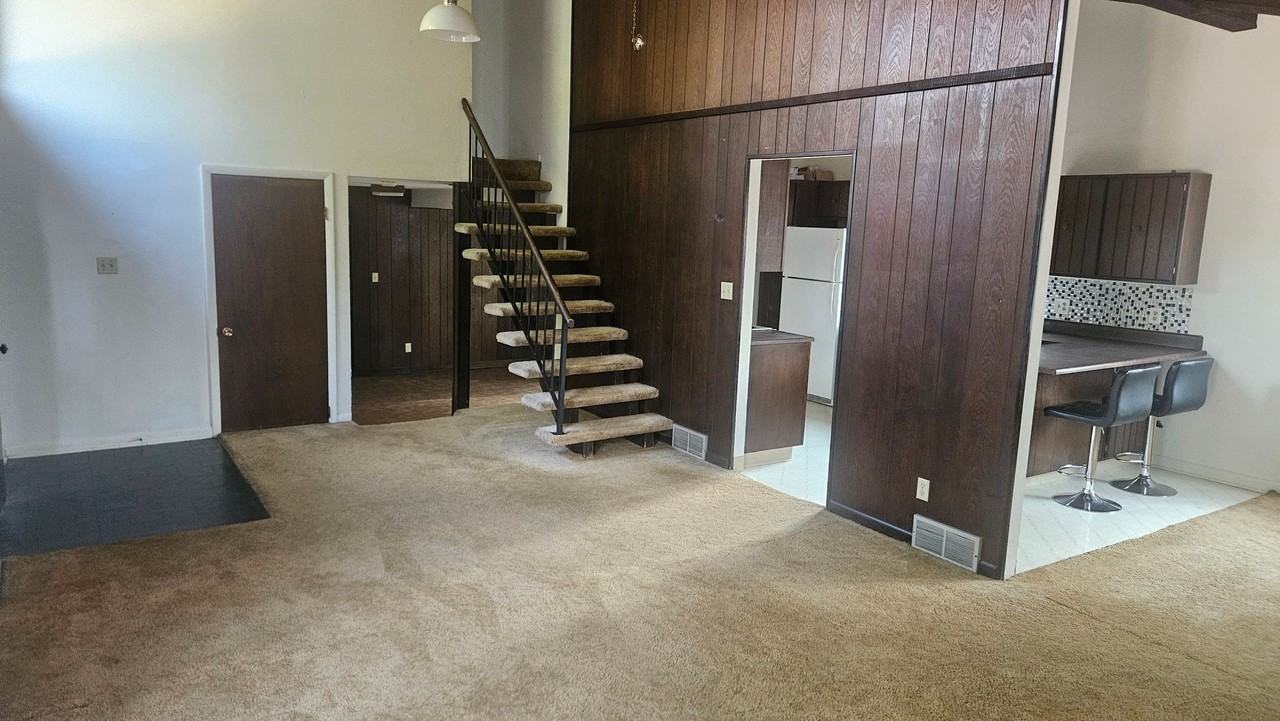 2601 Meadowlark Ave - Photo 3 of 20