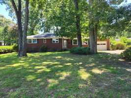 featured image of 1653 Sheppard Ave