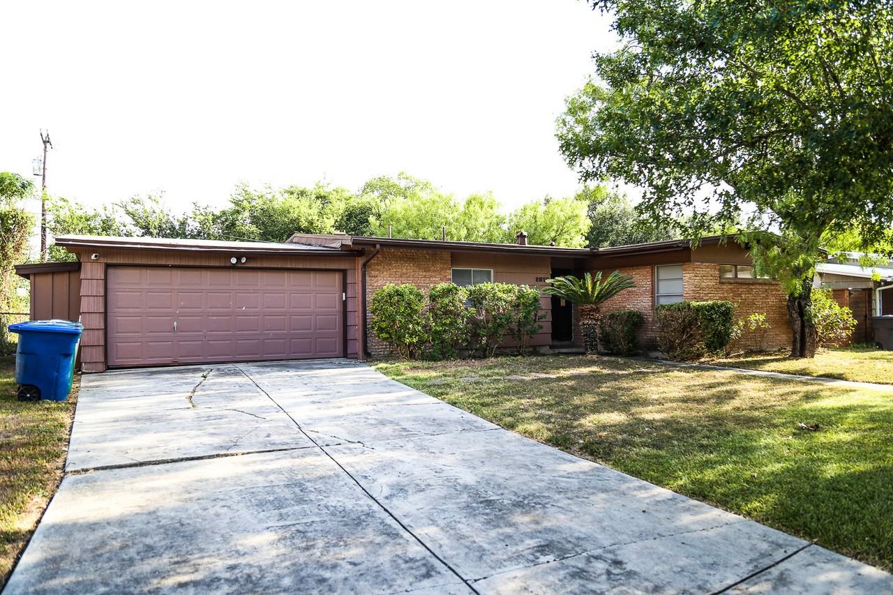2819 Bent Bow Dr - Photo 2 of 21