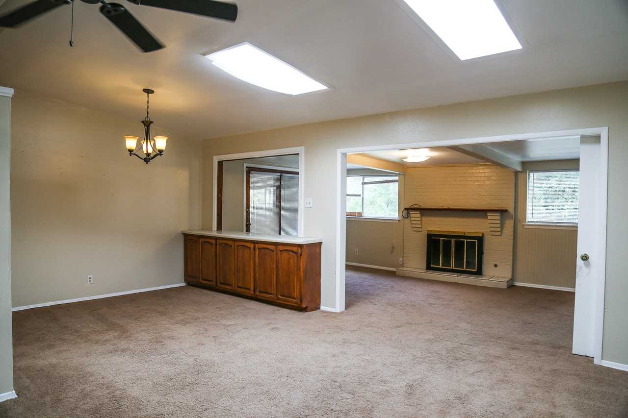 2819 Bent Bow Dr - Photo 3 of 21