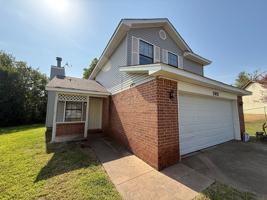 featured image of 1502 Heather Ct
