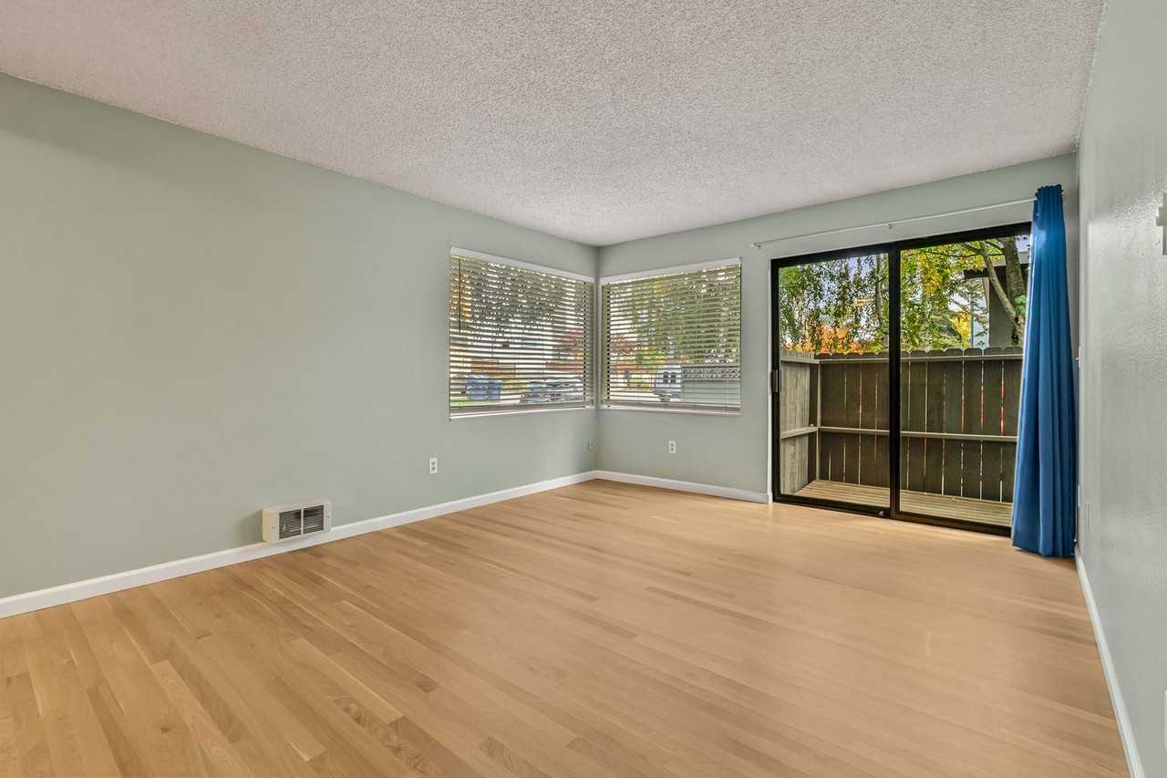 6110 24th Ave Nw #104 - Photo 5 of 28