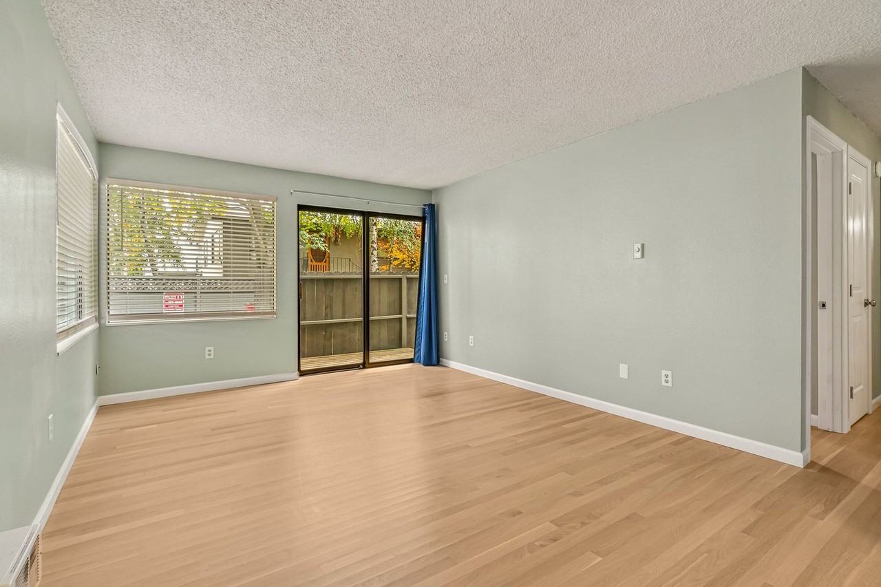 6110 24th Ave Nw #104 - Photo 6 of 28