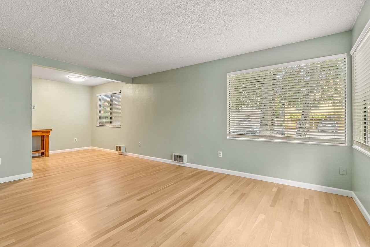 6110 24th Ave Nw #104 - Photo 7 of 28