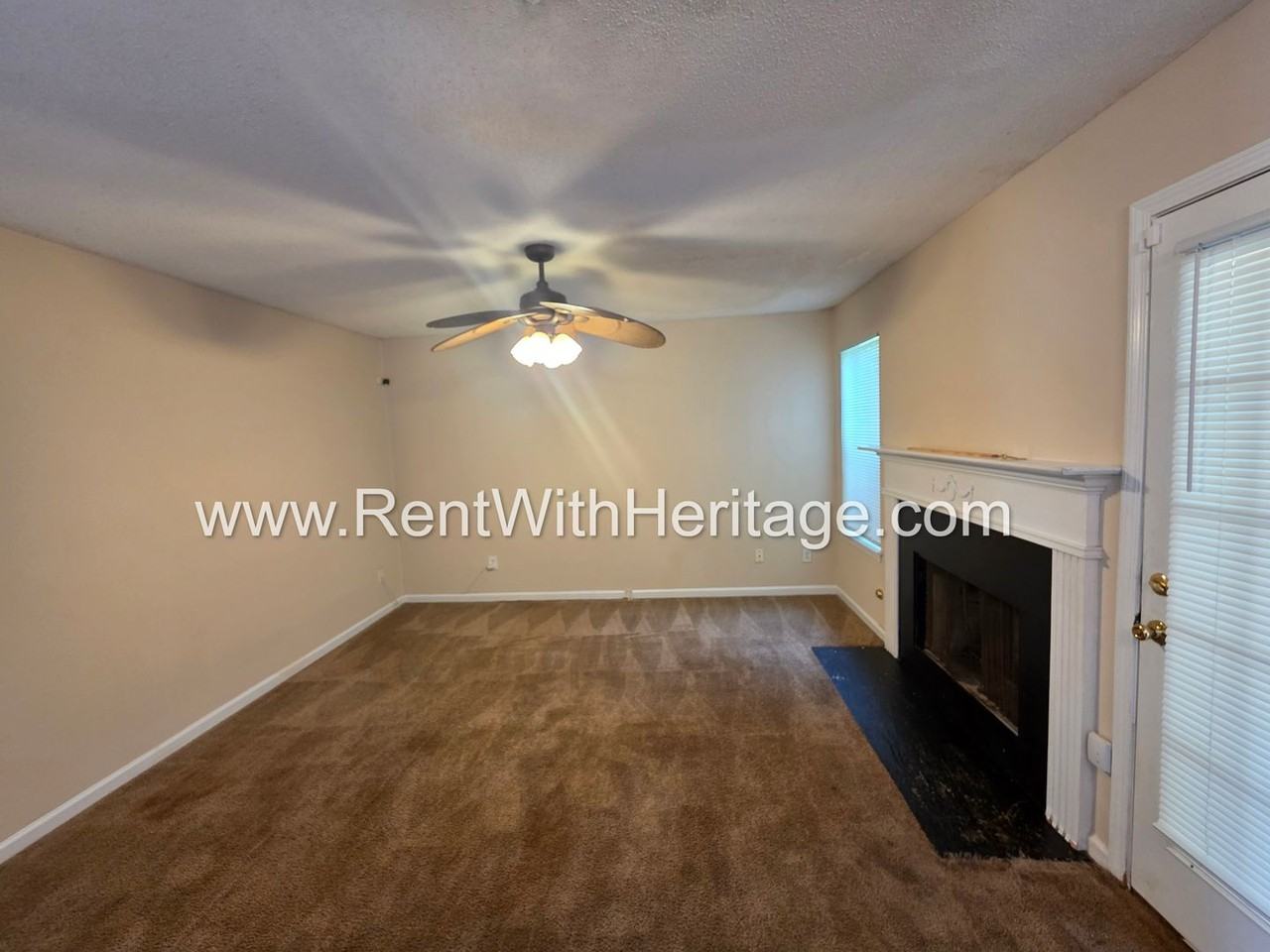 6535 Manor Creek Dr - Photo 4 of 49