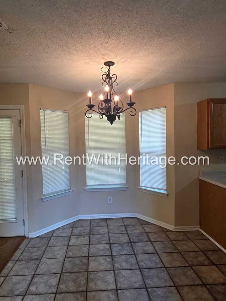 6535 Manor Creek Dr - Photo 6 of 49