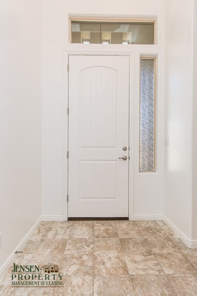 593 N Sage Crest Dr - Photo 4 of 21