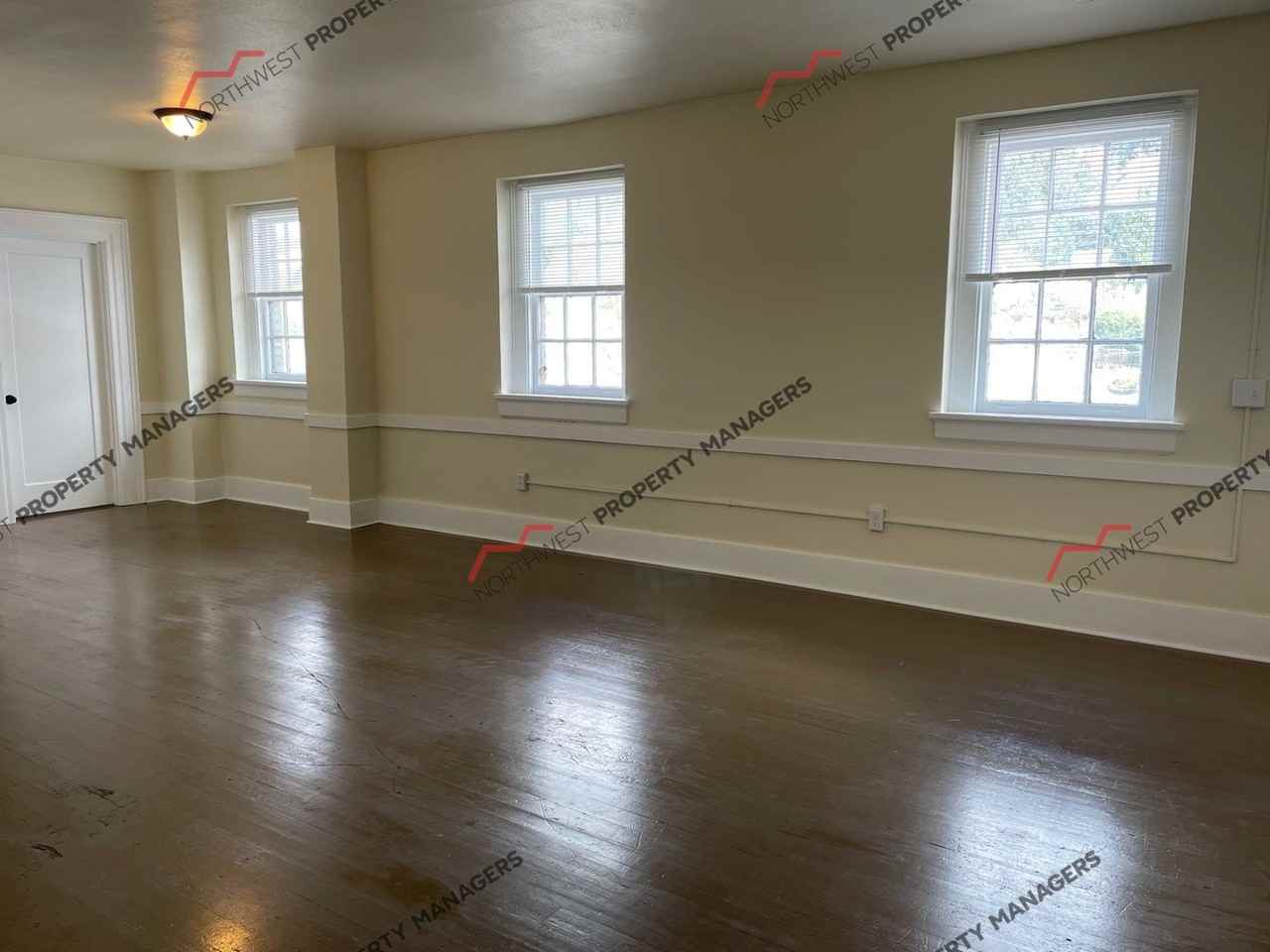 455 N Market Blvd - Photo 2 of 5
