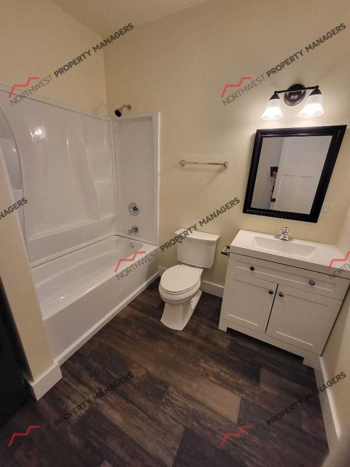455 N Market Blvd - Photo 4 of 5