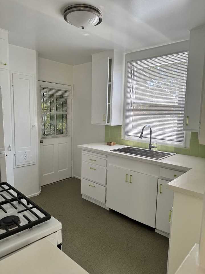 Monon 3753-3757.5 - Photo 3 of 8