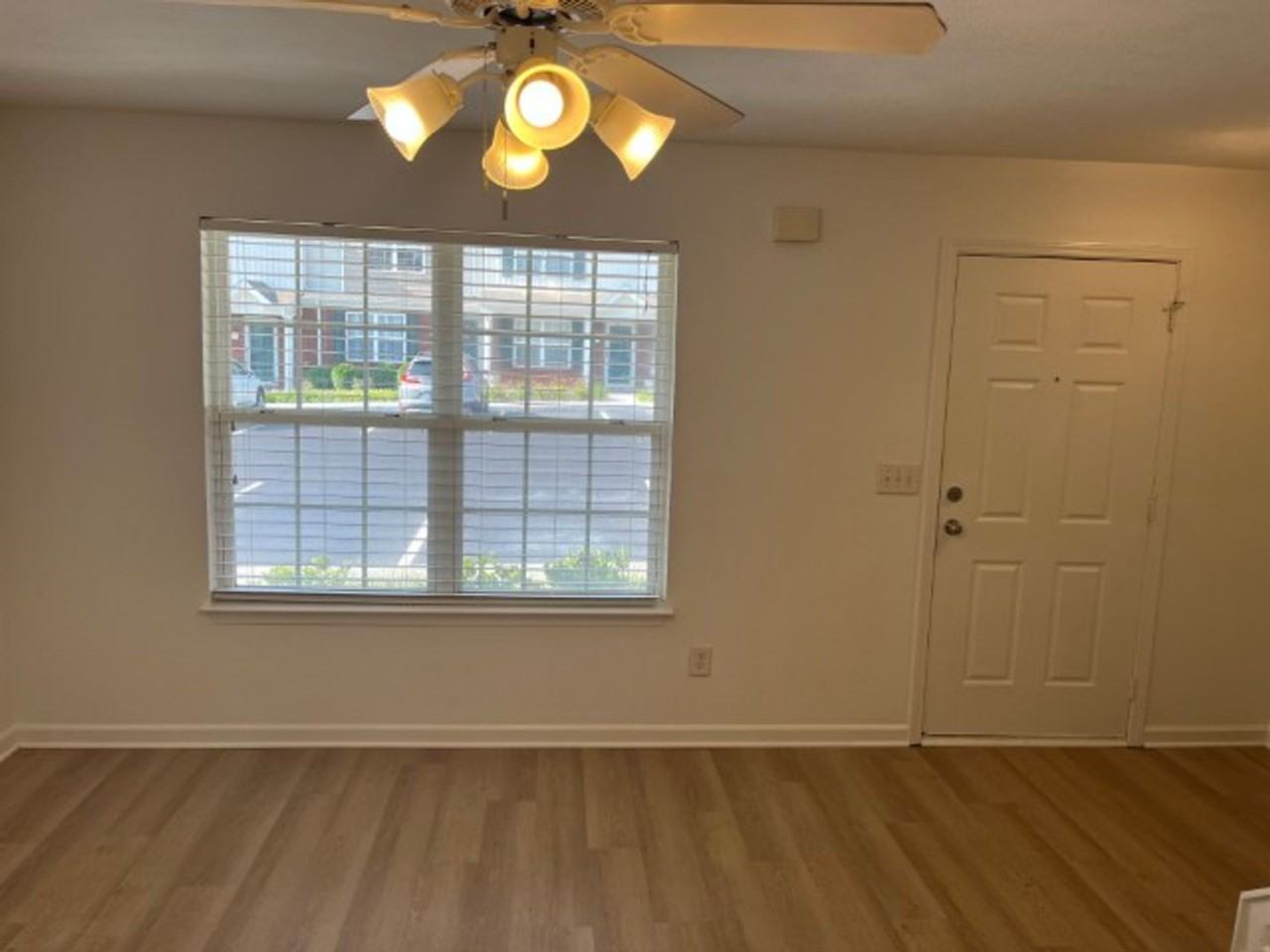 1742 Red Jacket Dr - Photo 4 of 12