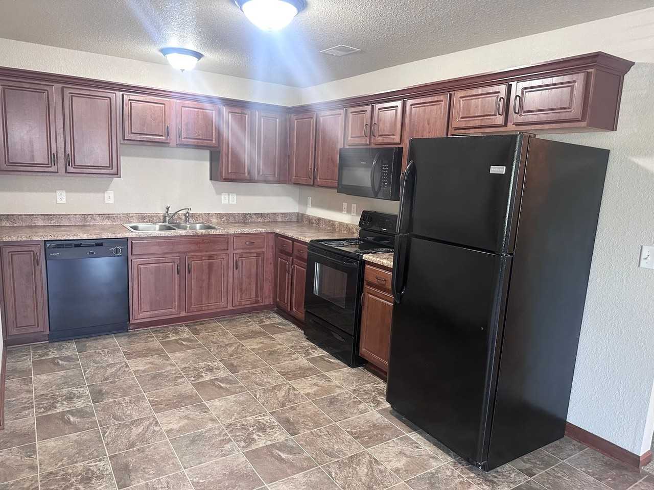 108 Se Rose Garden Ln - Photo 6 of 14
