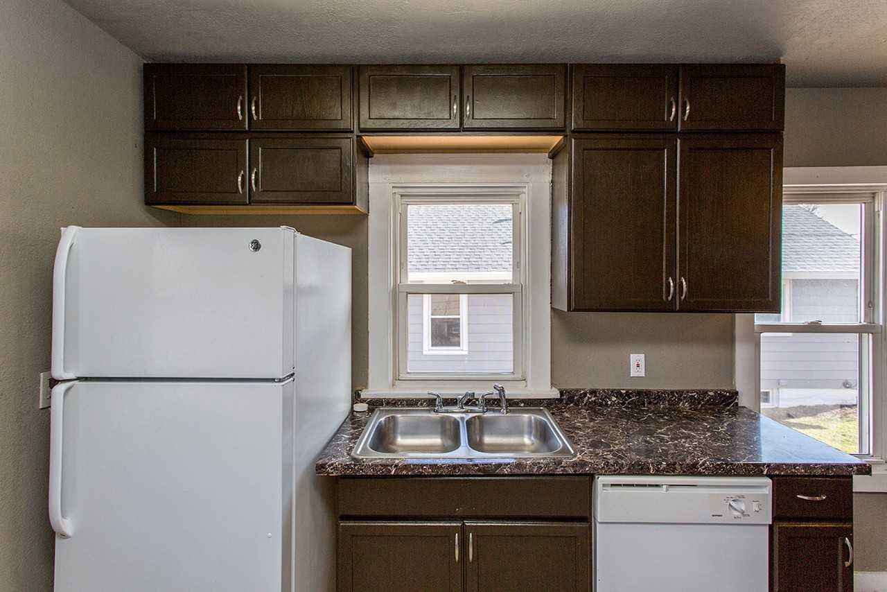1005 Pleasant View Dr - Photo 3 of 22