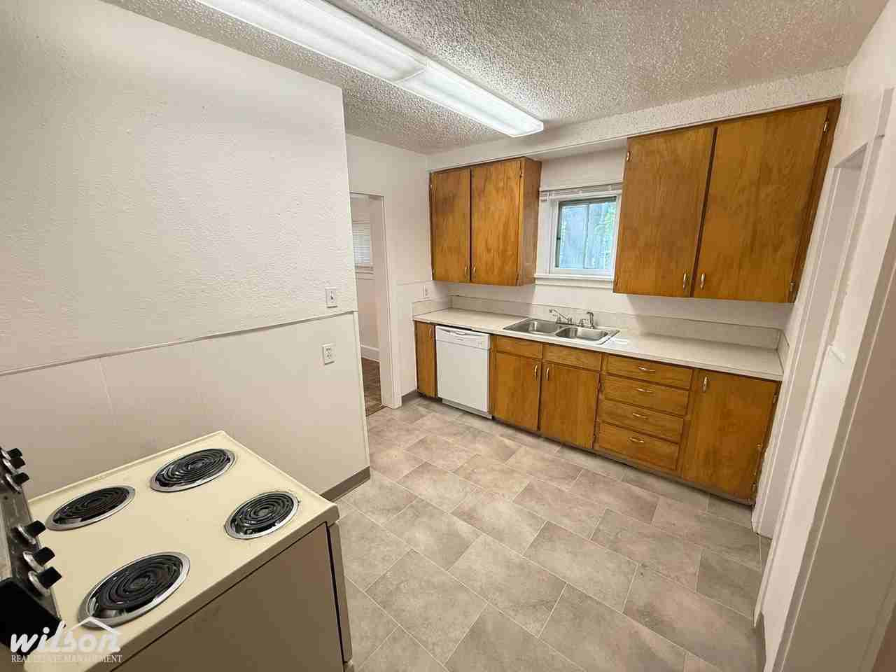 912 S 10th Ave - Photo 6 of 17